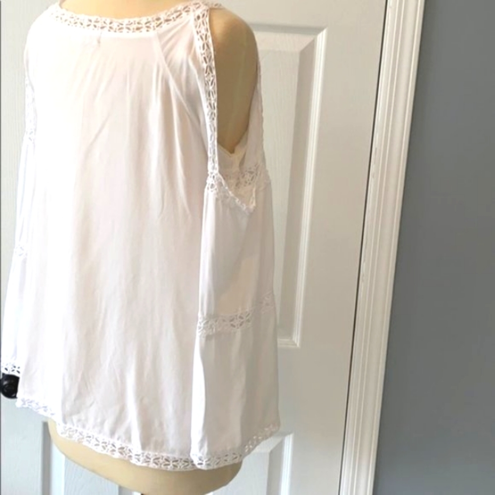 Vertical Crochet  White Long Sleeve Top